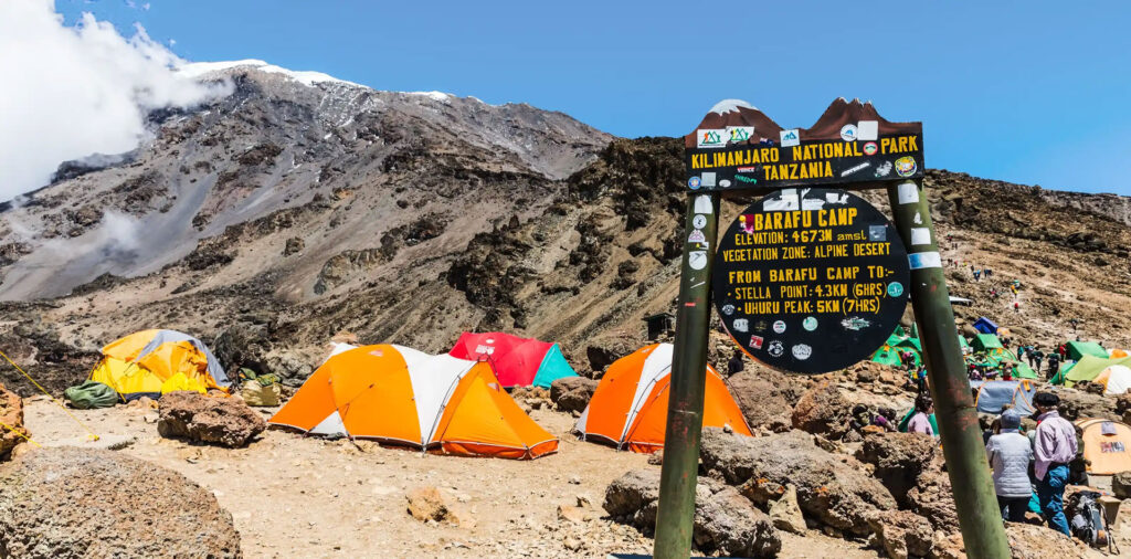 Moir Hut to Barranco Camp via Lava Tower